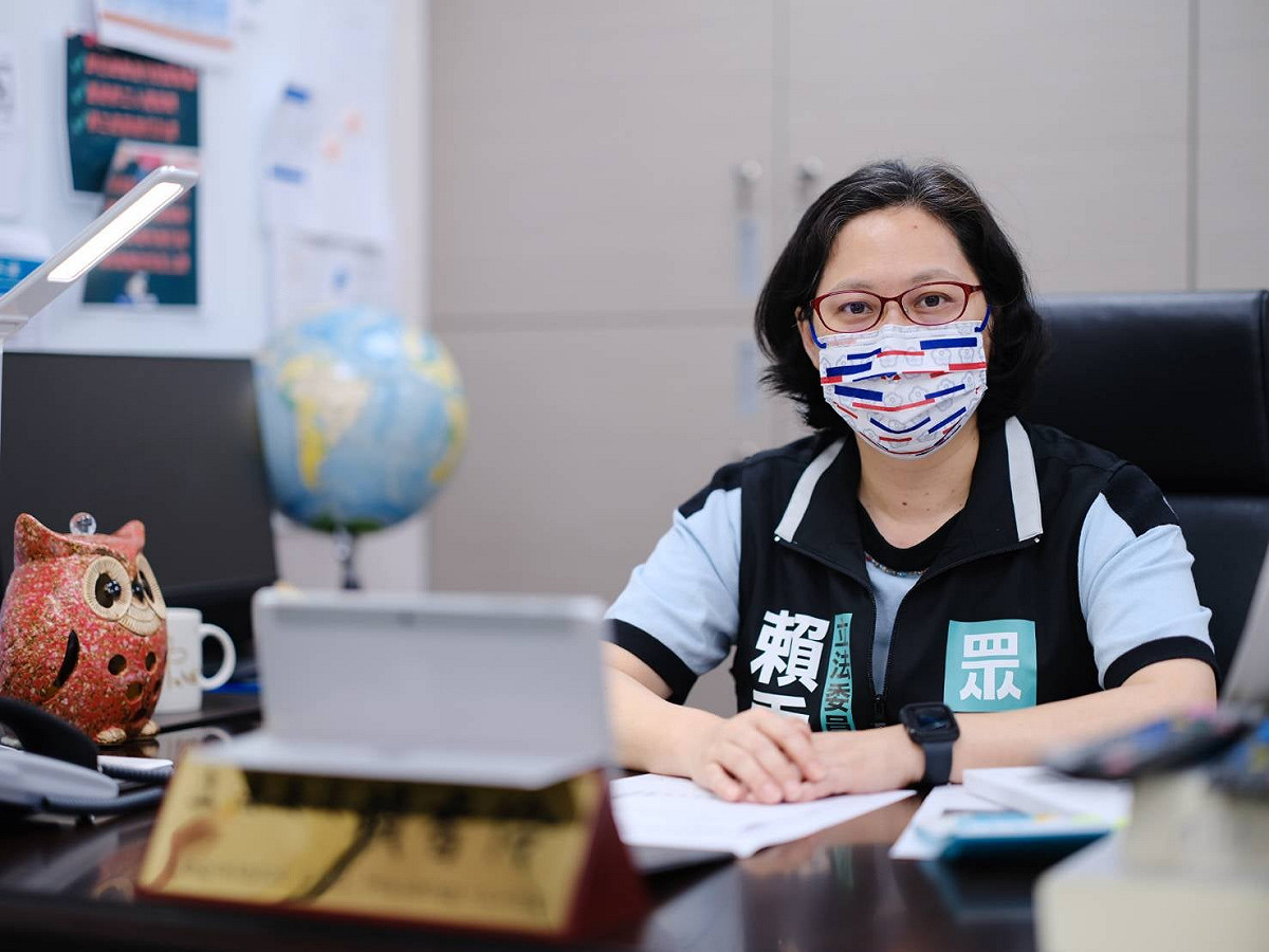 立委賴香伶質疑，「蔡政府有催貨嗎？」。 圖：擷取自賴香伶臉書（資料照）