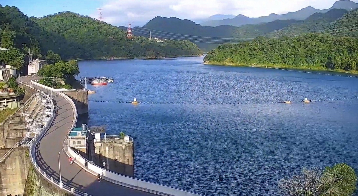 石門水庫目前水位239.19公尺，距滿水位245公尺約有6公尺，蓄水量15569萬噸，蓄水率76.8%。 圖：北水局/提供