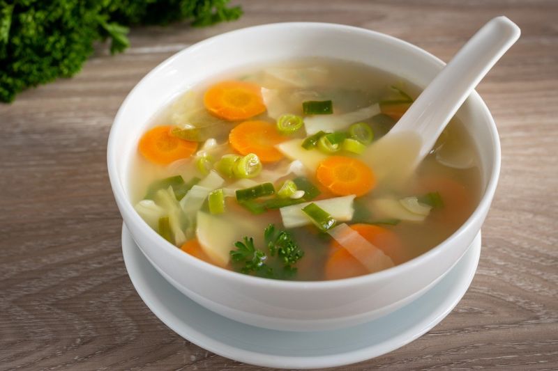 有網友在PTT詢問大家「青菜湯怎麼煮會更好吃？」釣出內行分享撇步，即加入「蘿蔔」與「冬瓜」，不僅口感立馬變鮮甜，喝起來也很清爽。（示意圖） 圖：翻攝自pixabay