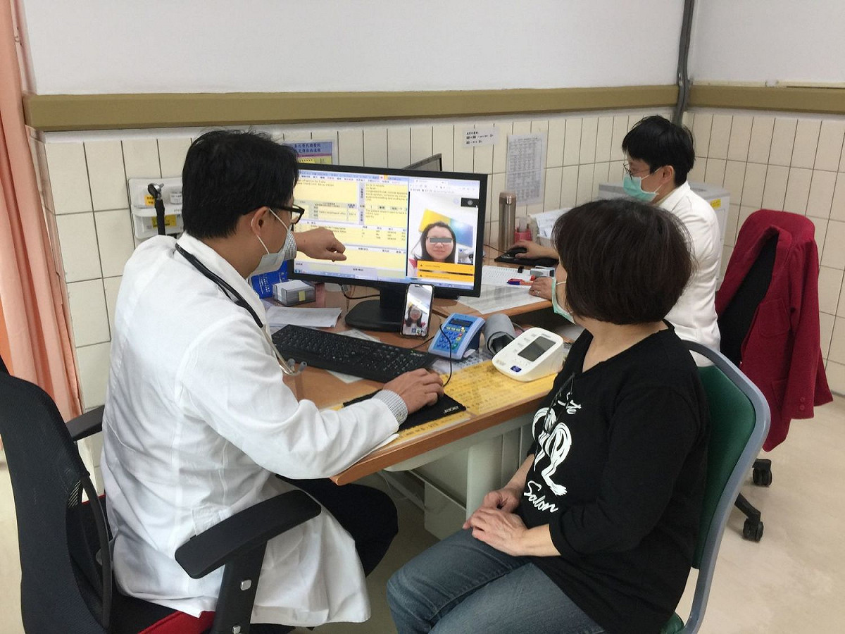 中央健康保險署推動「視訊診療門診」。 圖：取自台北榮民總醫院官網。