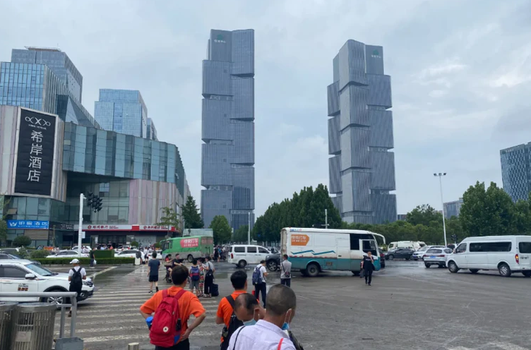 有中國網友揭露，水災後的鄭州，在網路斷線的情況下「回到了以物易物的原始階段」。 圖 : 翻攝微信（資料照）