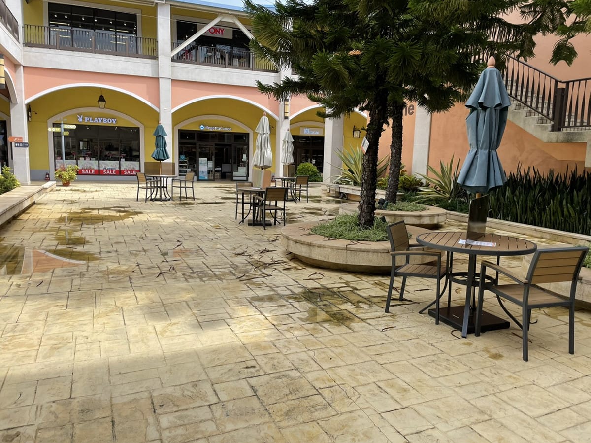 麗寶Outlet Mall增設許多戶外用餐區讓消費者更放心逛街用餐。 麗寶Outlet Mall/提供