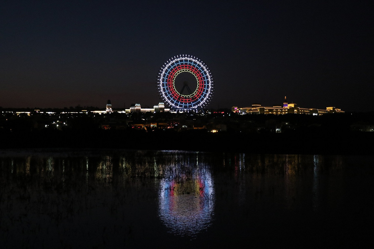 麗寶樂園摩天輪「天空之夢」燈光秀，寫上TW GO ❤️。 圖：麗寶樂園提供