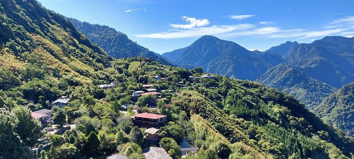 司馬庫斯部落考量雙北旅客居多，將持續休園，疫情若穩定，9月將重新開放。 圖：取自Smangus臉書