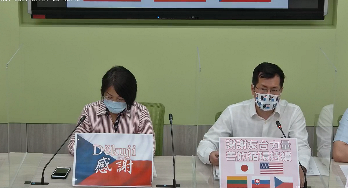 民進黨團呼籲，國民黨不要在國內、國際上都要黑國產疫苗，讓人不以為然。 圖:民進黨團臉書