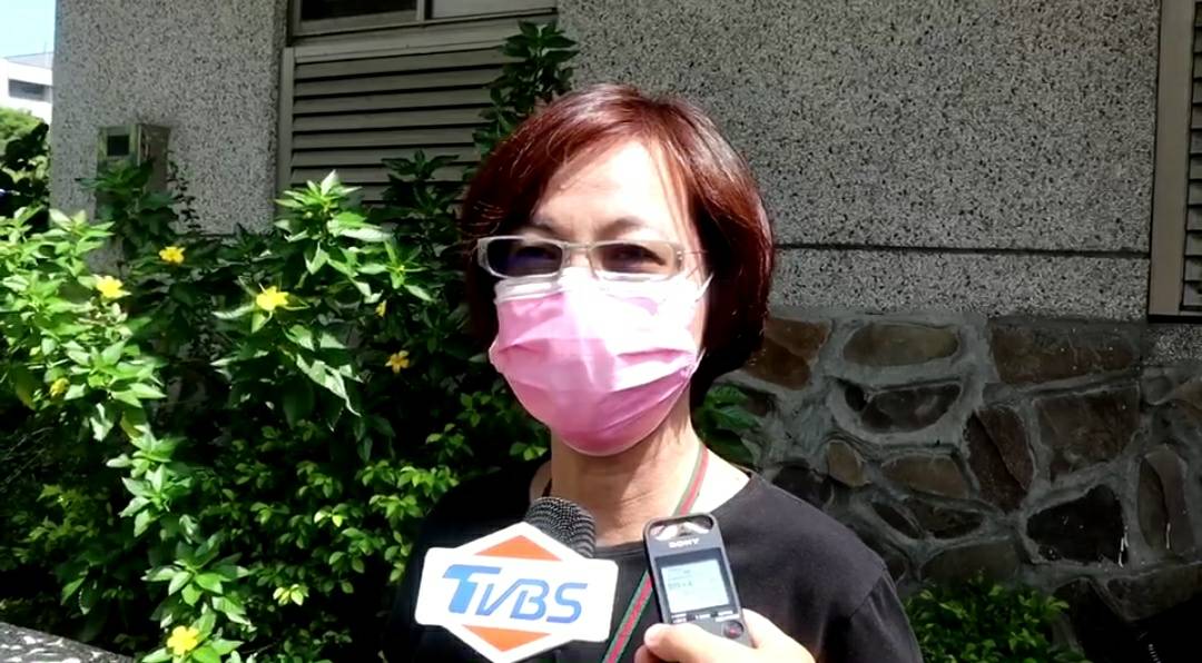 明華國中輔導主任張美玲說明。 圖：孫家銘攝