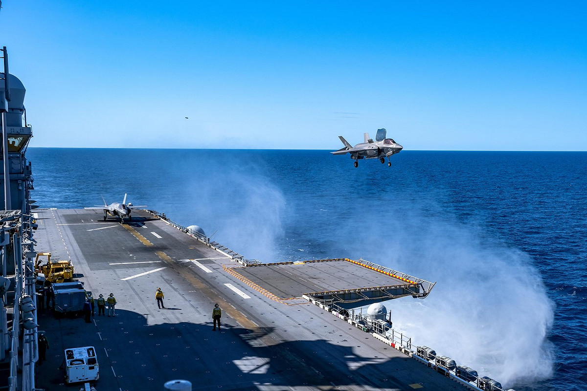 美軍兩棲攻擊艦「美利堅號(LHA-6)」艦載F-35B「閃電Ⅱ」戰鬥機。 圖：翻攝Talisman Sabre推特