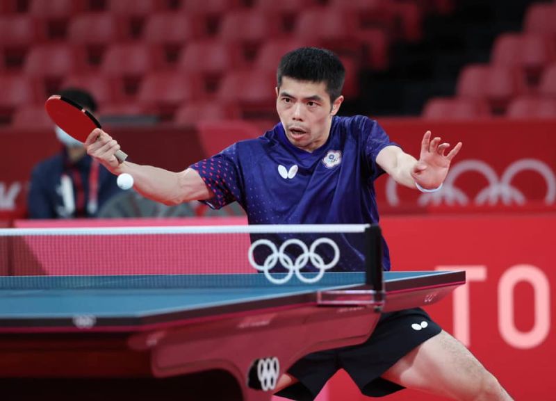 「桌球教父」莊智淵昨（27）日參與2020東京奧運男子單打16強賽，可惜以3：4戰敗。賽事後不少網友紛紛湧入「智淵桌乒乓球館」狂刷5星評價。 圖：體育署／提供