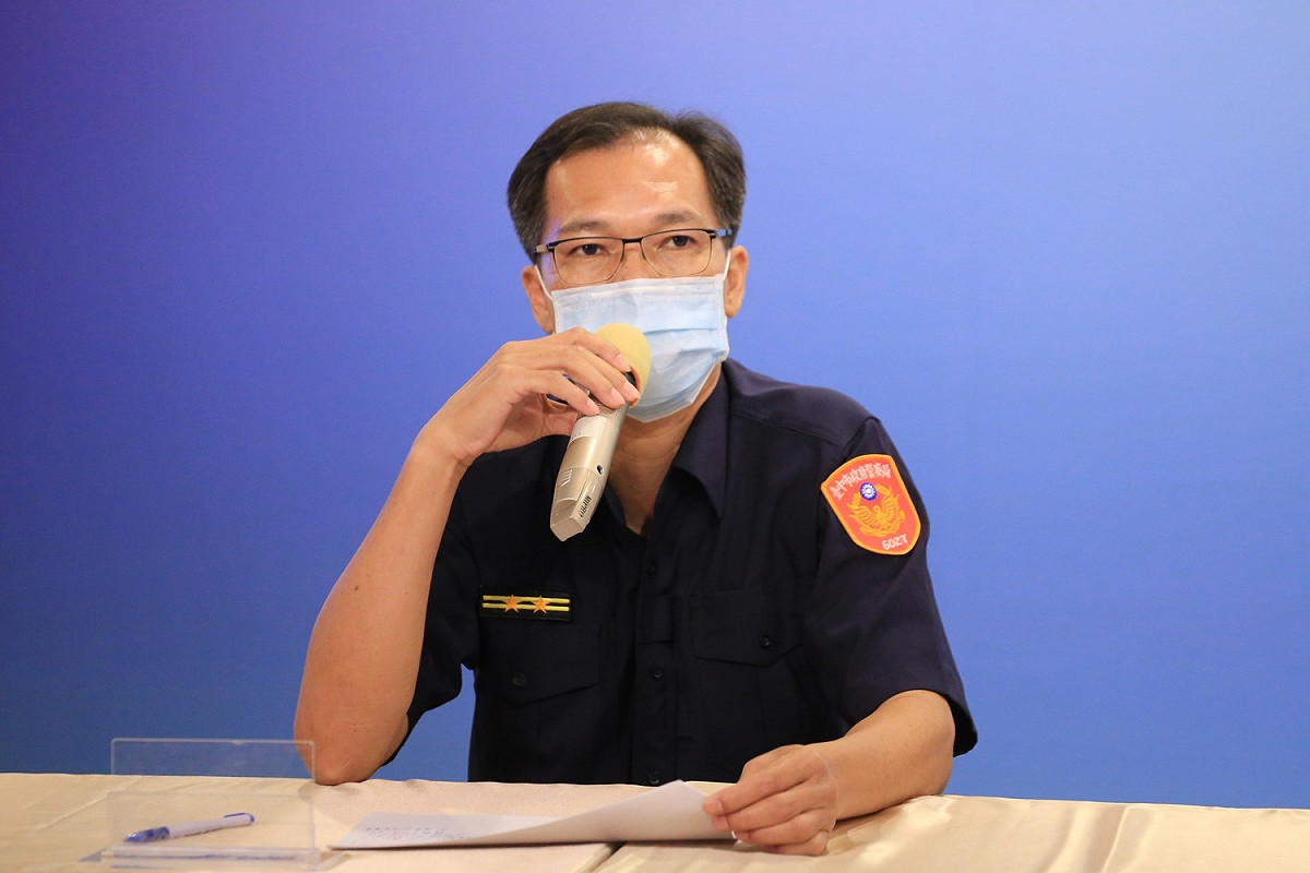西屯派出所長金桂明說明調查經過。 台中市政府/提供