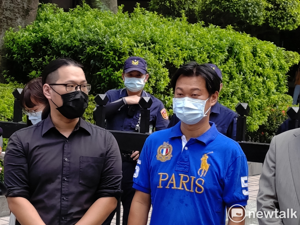 「清林散昶」 發言人高毓安（圖左）切割鍾小平。 圖：黃建豪/攝