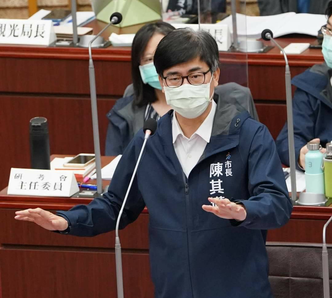 陳其邁表示若疫情回溫，國慶煙火與台灣燈會可能動用腹案。 圖：翻攝陳其邁臉書