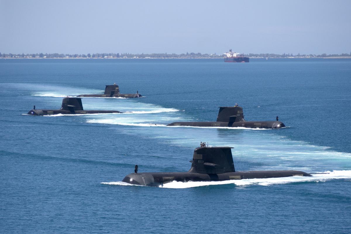 美澳潛艦進行擾亂戰術行動，罕見4艘同框並列。 圖：翻攝 Talisman Sabre推特