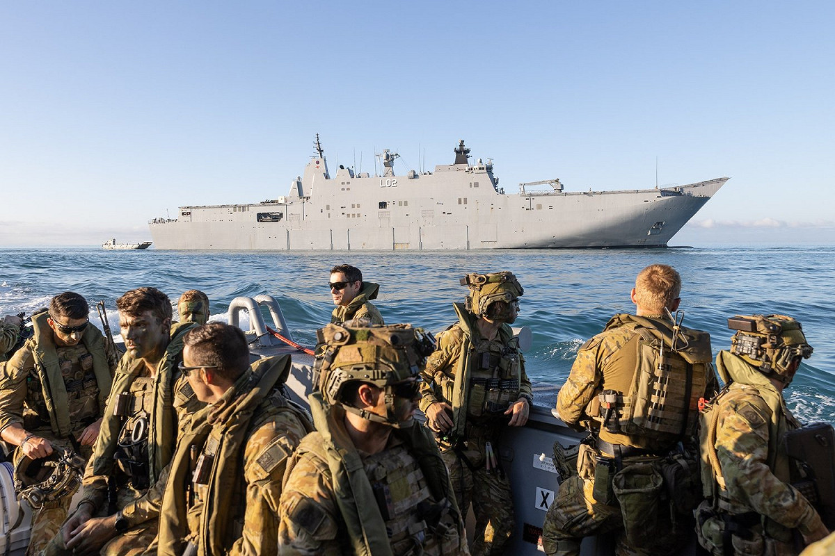 澳洲兩棲攻擊艦「坎培拉號(L02)」參與「護身軍刀(Talisman Sabre)」兩棲登陸演習 圖：翻攝Talisman Sabre推特