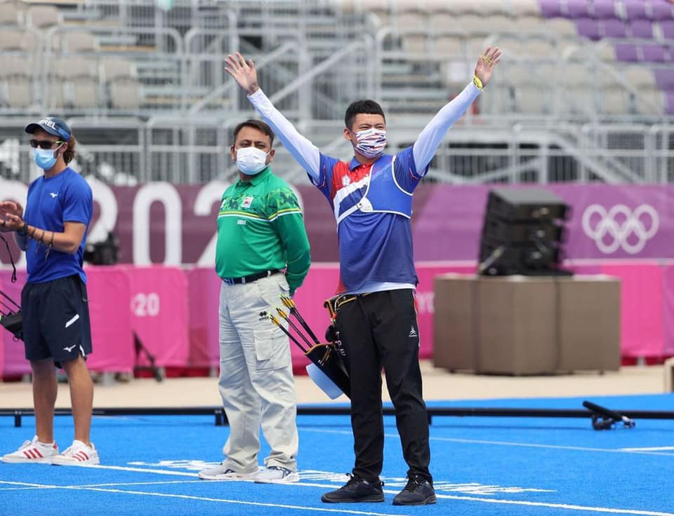 湯智鈞16強賽中與以色列選手對戰，決勝一箭射出10分挺進8強。 圖：體育署／提供