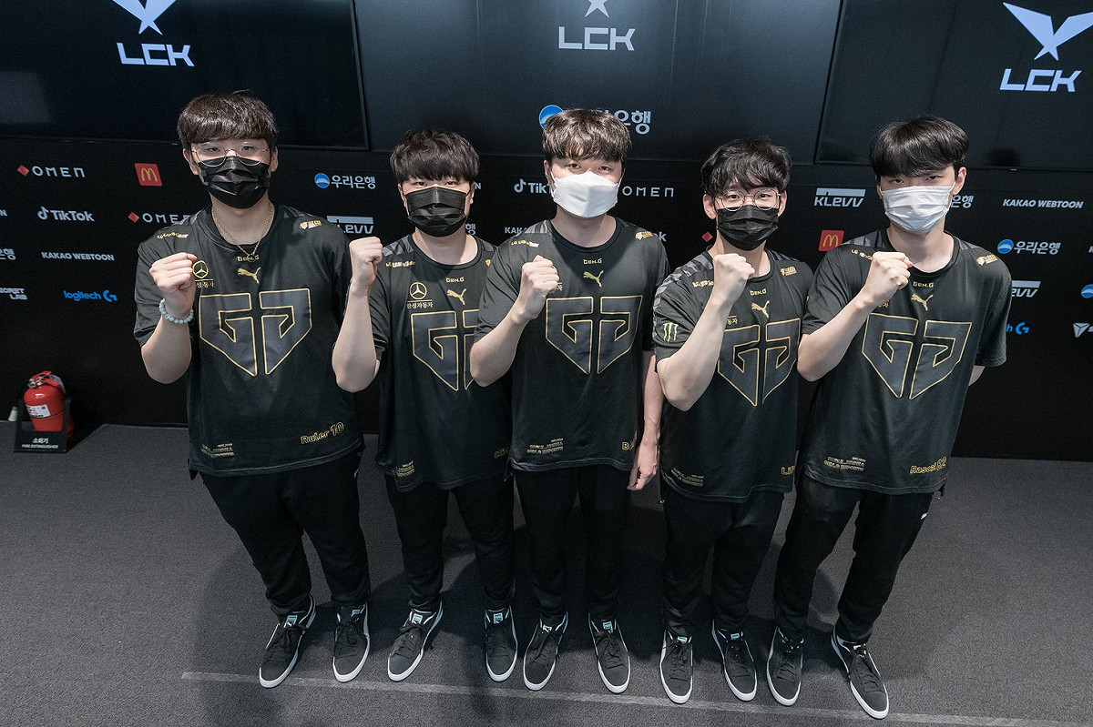 近日有可疑人士試圖攜帶凶器闖入GEN總部。 圖：翻攝自LCK Flickr