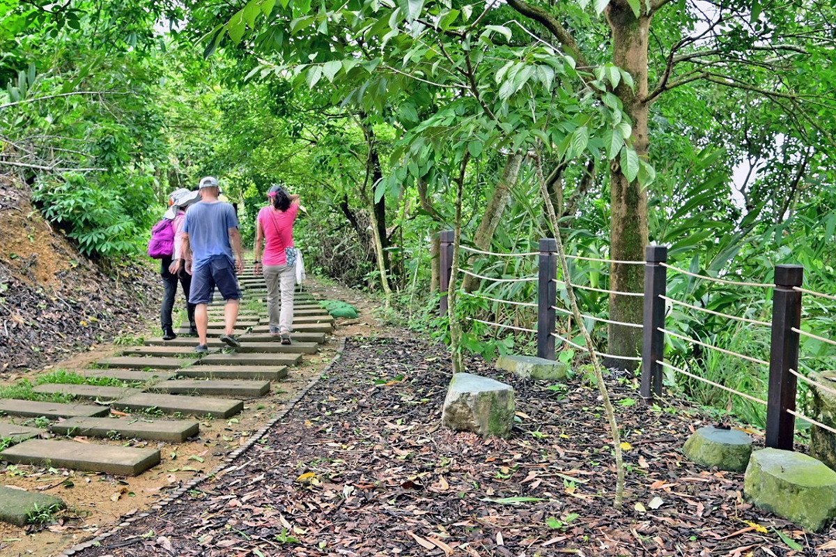 太平區咬人狗坑登山步道既有休憩區改善完工。 台中市政府觀旅局/提供