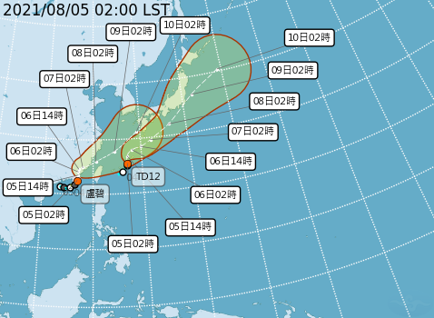 包括輕度颱風「盧碧」以及在琉球海面的熱帶性低氣壓TD12，都不會直撲台灣。 圖：中央氣象局/提供