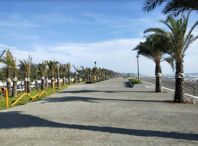 黃金海岸廊道公園之堤頂大道。 圖：台南市府觀光旅遊局／提供