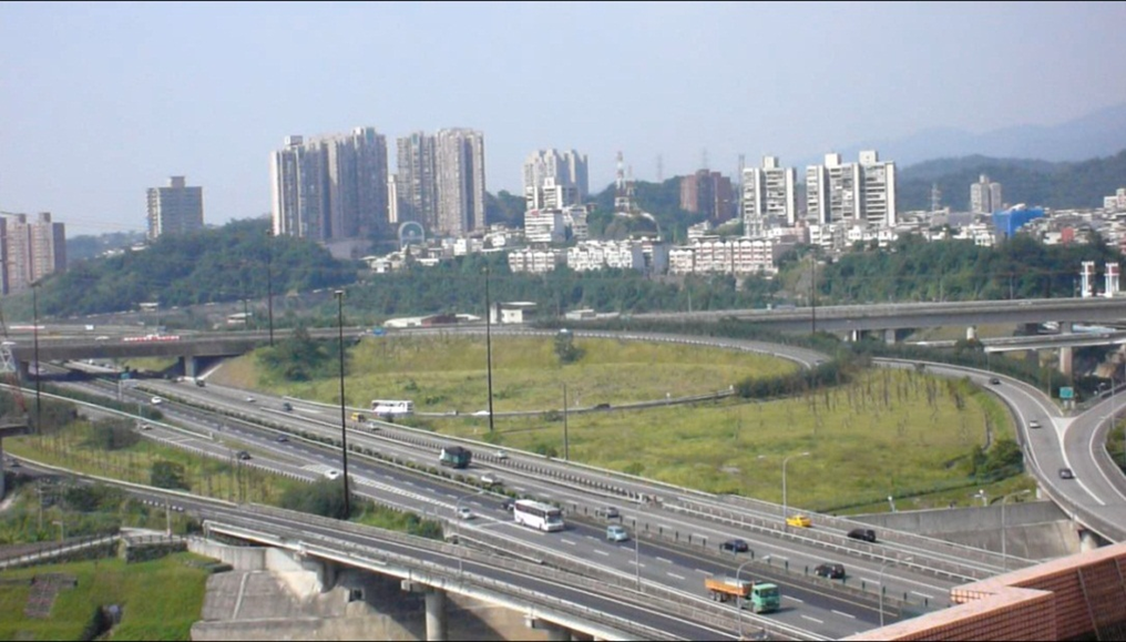 汐止系統交流道鳥瞰圖 圖：新北市交通局提供