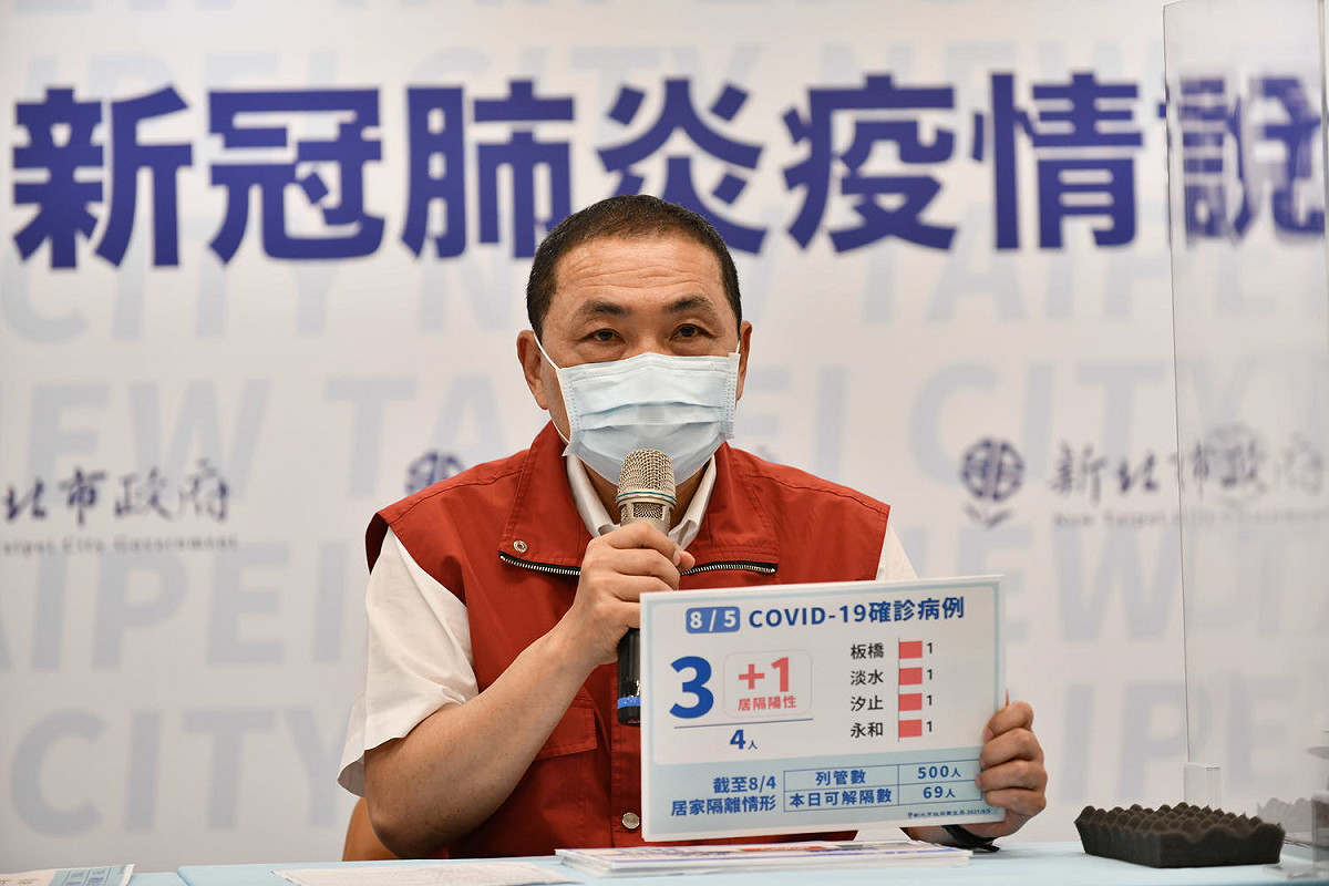 侯友宜表示，只要疫情朝好的方向走，新北市游泳池可望開放復業。 圖：新北市政府／提供