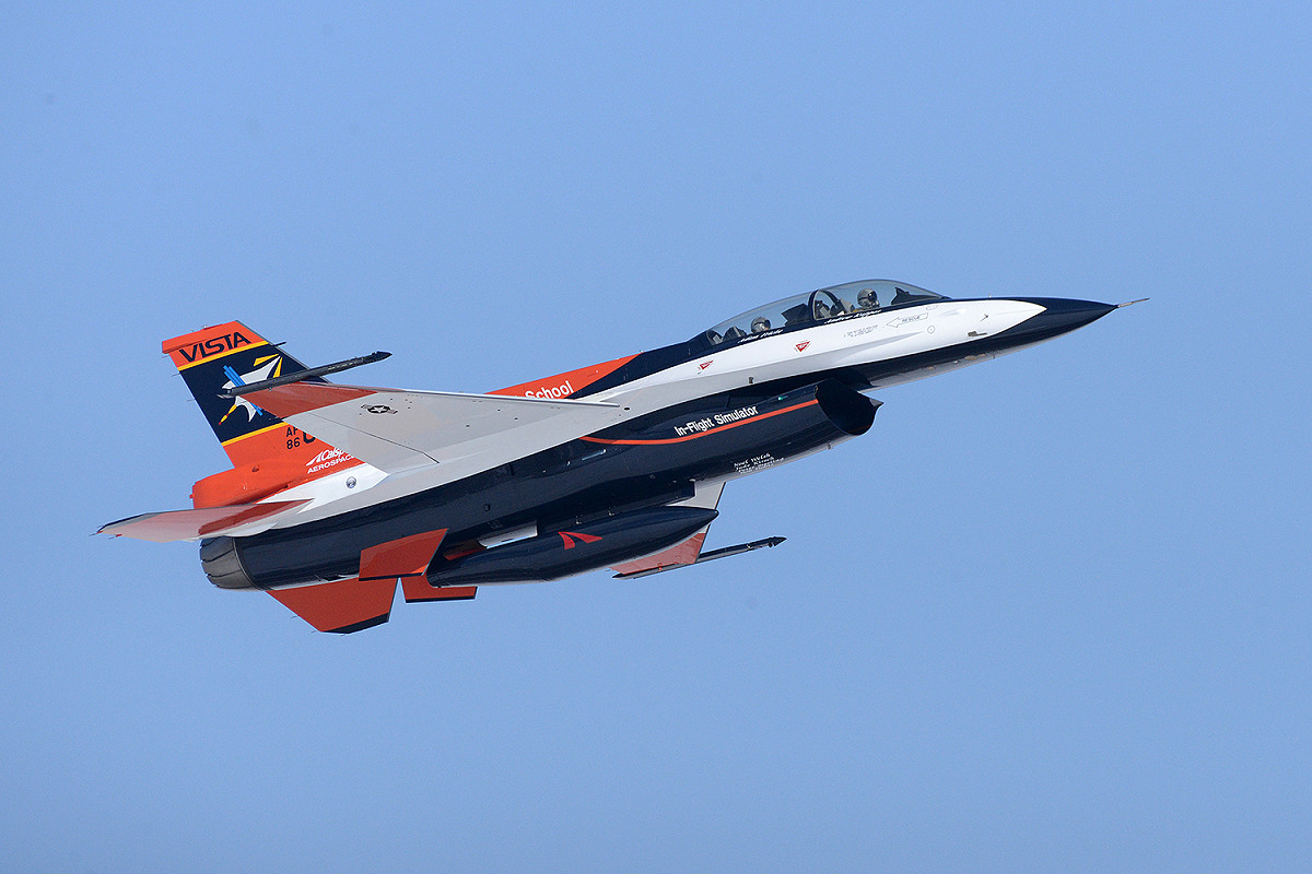 美國「X-62A」，Skyborg研究計劃「母機」平台。 圖：翻攝維基百科/Public Domain