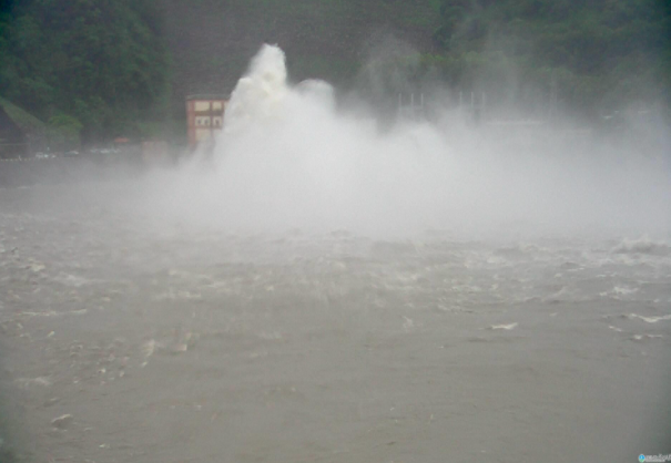 熱帶性低氣壓及西南氣流帶來驚人雨勢，全台水庫群大進補，圖為石門水庫。 圖：翻攝水利署網站