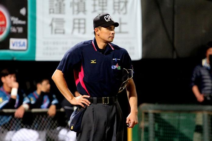 ▲紀華文這次前往東京奧運擔任開幕戰、金牌戰主審。（圖／中華聯盟提供）