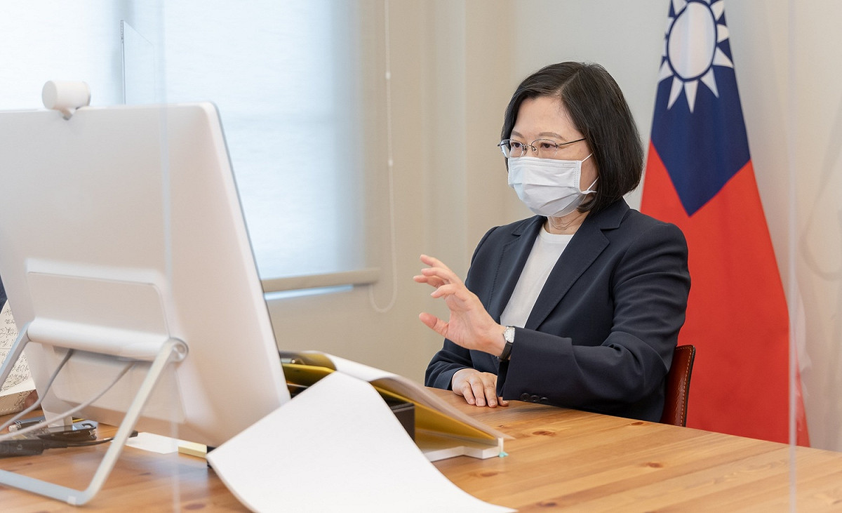 總統蔡英文接受日本文藝春秋訪問 圖：總統府提供