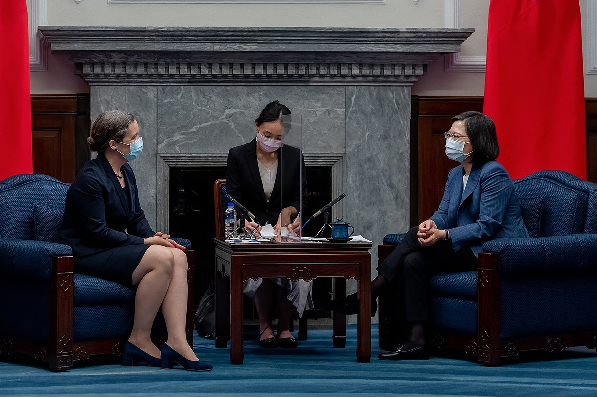 AIT處長孫曉雅與總統蔡英文 圖：總統府提供