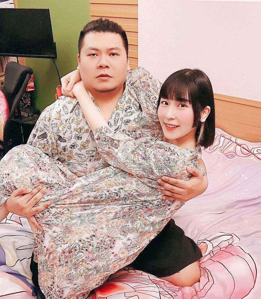 鐵牛與老婆婷婷感情十分甜蜜。 圖：擷取自鐵牛IG