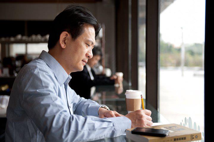 立委林俊憲認為「立陶宛設處的事件會成為一個模式，因為世界各國也都在觀察中國會如何回應，以此來思考是否與台灣加強交流。」 圖：翻攝 林俊憲臉書