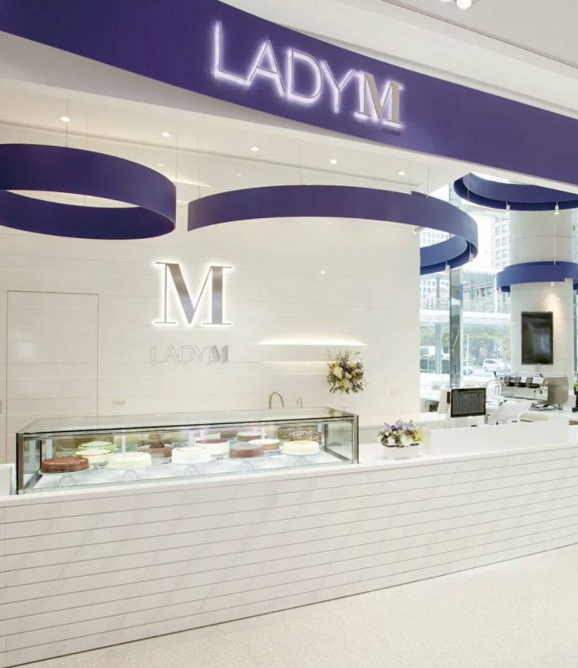 Lady M台北遠百信義店今天公告配合百貨清消，明天停業一天。 圖：翻攝Lady M官網