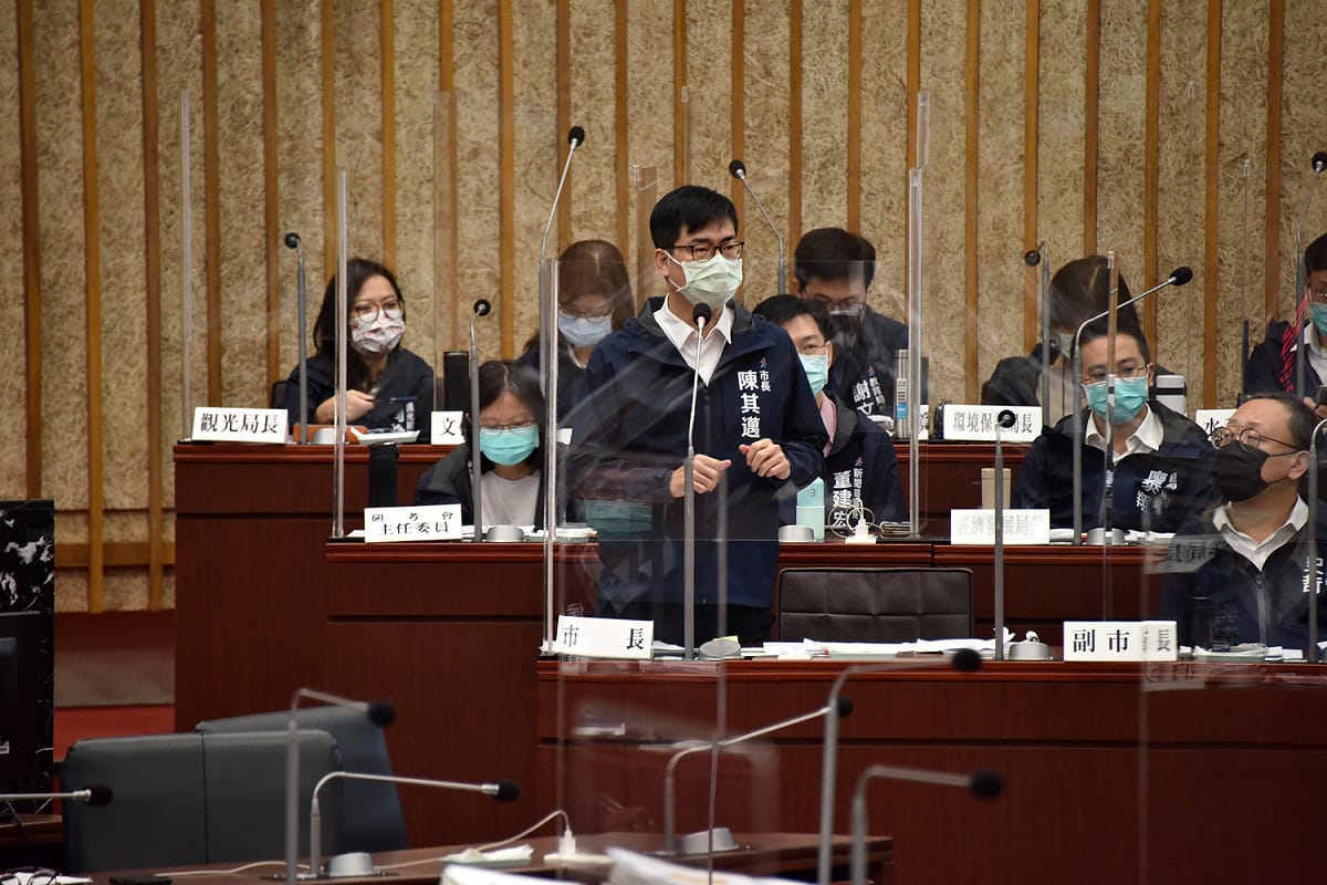 陳其邁明確表示不會停辦明年的台灣燈會。 圖：高雄市政府提供