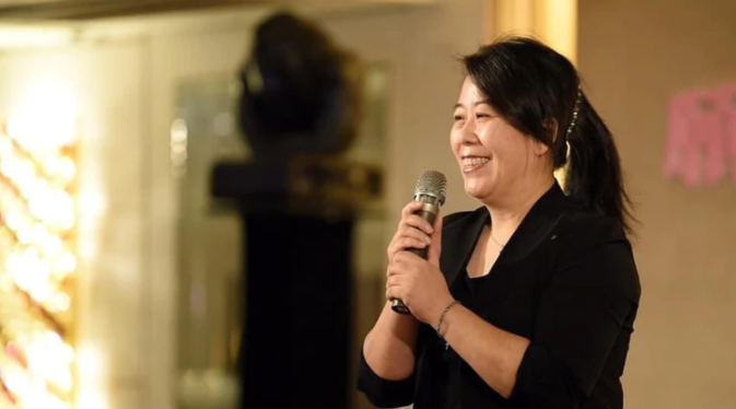 史雪燕因南投縣無黨籍議員游宏達貪汙遭解職而遞補當選成為台灣首位原籍中國的縣議員。 圖：翻攝史雪燕臉書