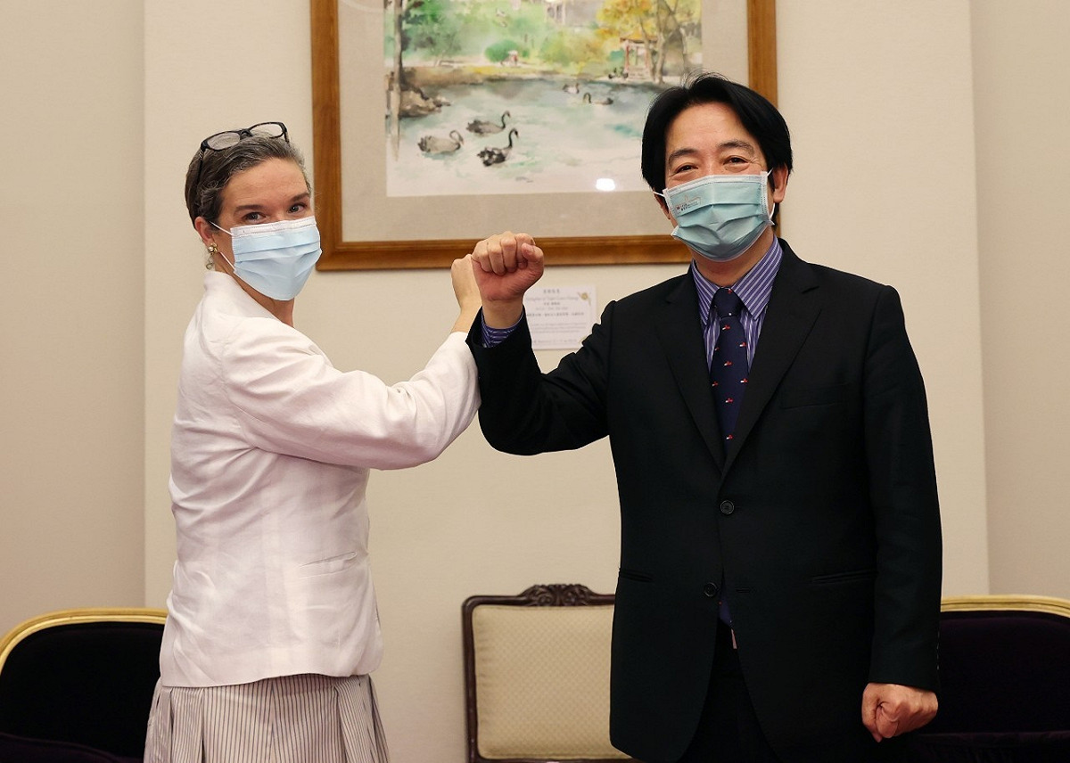 AIT新任處長孫曉雅與副總統賴清德(右) 圖:總統府提供