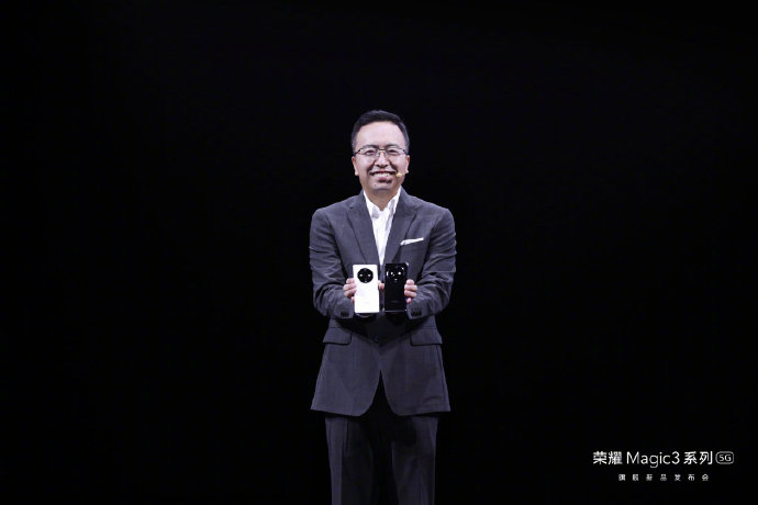 榮耀手機執行長趙明。 圖：翻攝自趙明微博