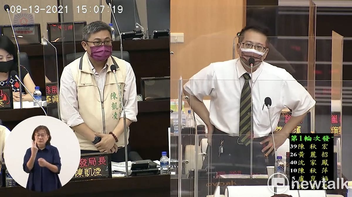 台南市政府今日赴台南市議會進行「太陽光電推動進展與地面型太陽光電對地方之影響」專案報告，市議會認為市府在推動國家綠能政策時引發地方居民諸多疑慮與抗爭對立事項，市府應傾聽地方民意，積極建立有效溝通橋樑，主動釐清行政程序適法性、土地使用等問題，彌平民眾的疑慮。南市府表示，會盡力協商多方溝通。 圖：黃博郎／攝