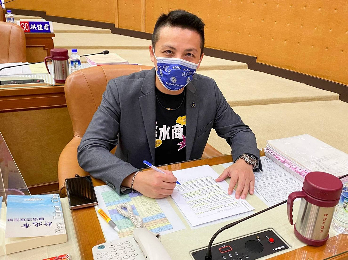 陳偉杰酸批民進黨連催疫苗都輸韓國。 圖：陳偉杰／提供