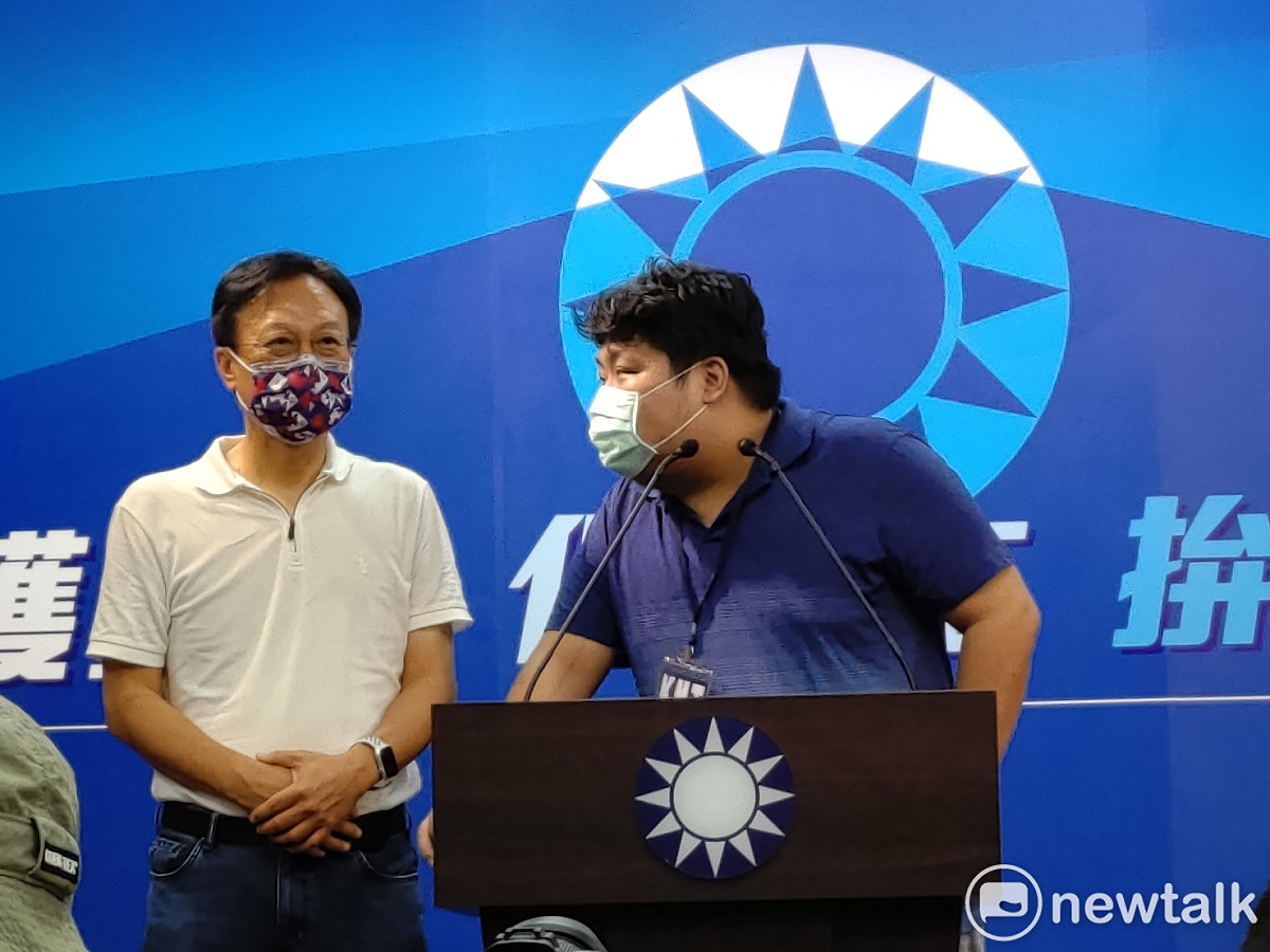 知名實況主統神為國民黨主席候選人卓伯源站台。 圖：黃建豪/攝