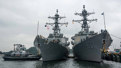 美軍「勃克級」飛彈驅逐艦「希斯金號(DDG-76)」及「霍華德號(DDG-83)」加入第7艦隊序列。 圖：翻攝U.S. Pacific Fleet臉書
