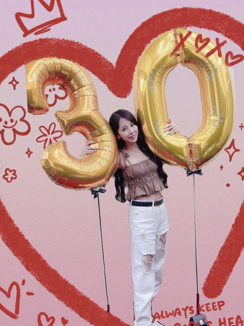 網美「黃文文」30歲生日。 圖：翻攝IG／黃文文