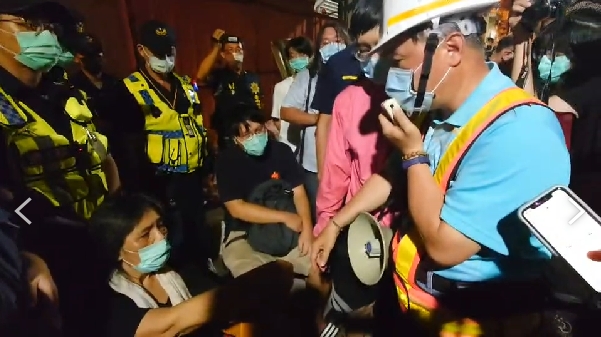 台南市警第五分局將檢具相關事證，依違反集會遊行法函送屋主黃春香及李姓學生代表。