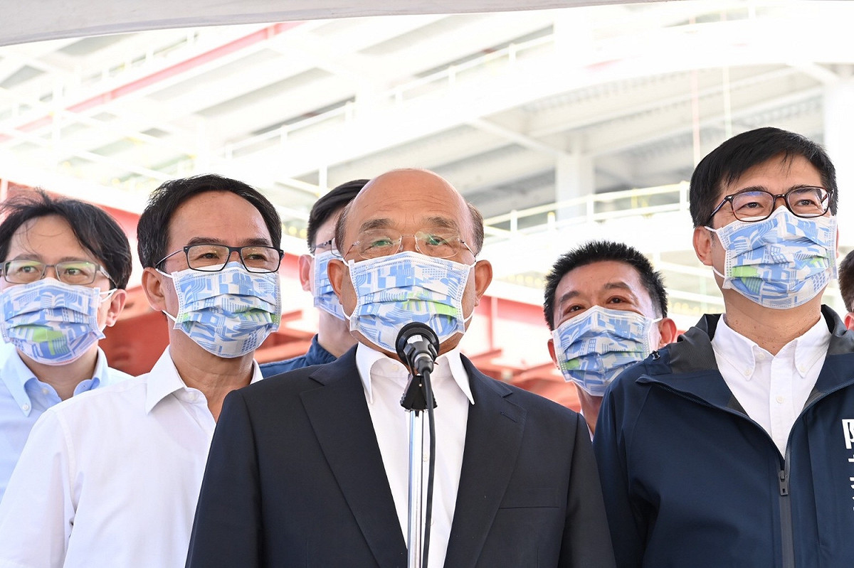 行政院長蘇貞昌、高雄市長陳其邁等人今出席高雄願景館遷移啟動儀式。 圖：行政院 / 提供