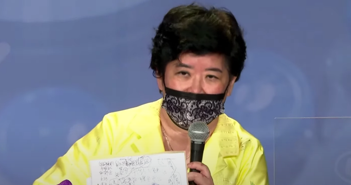 聯亞今召開記者會，董事長王長怡表示審查標準太片面，希望未來可進行「全面免疫力評估」，並納入目前流行之Delta等變異株病毒進行中和抗體效力的比較性試驗。 圖：翻攝自聯亞直播畫面