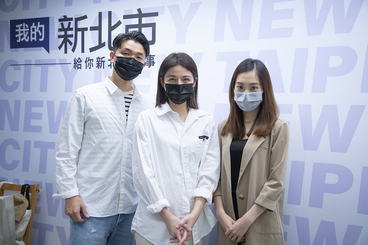 新北市政府3位副發言人呂家愷(左起)，戴湘儀及蔡畹鎣。 圖：新北市政府/提供