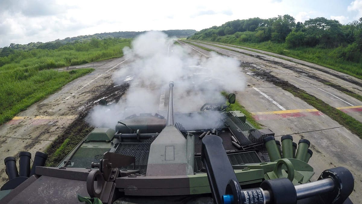 CM-34雲豹30機砲戰鬥車實彈射擊訓練。 圖：軍聞社提供
