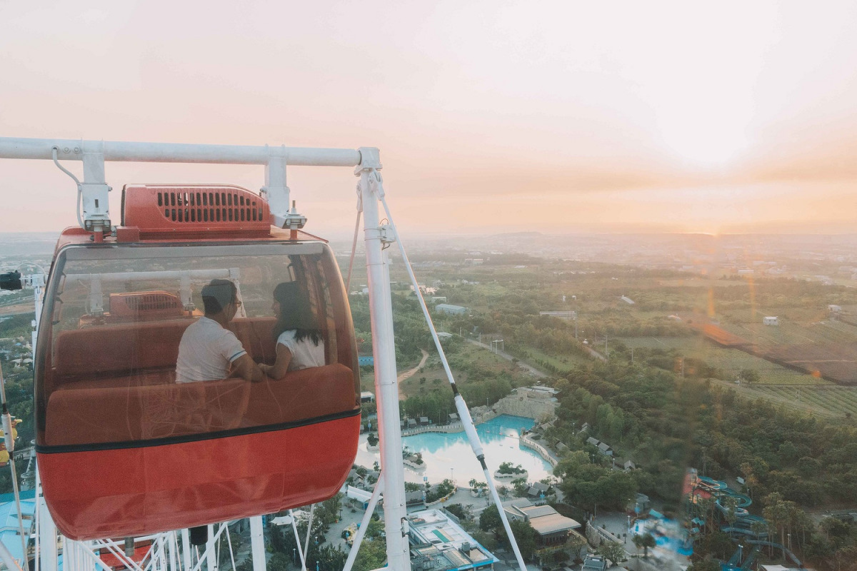 台積電、鴻海、慈濟員工或志工本人玩麗寶樂園$199、搭天空之夢摩天輪只要$150。 麗寶樂園/提供
