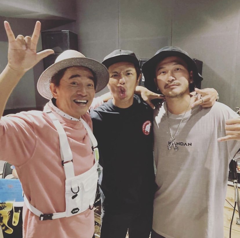 吳宗憲(左)、KID(右)和黃鴻升(中)主持的《綜藝玩很大》入圍益智及實境節目主持人獎。 圖：翻攝自IG