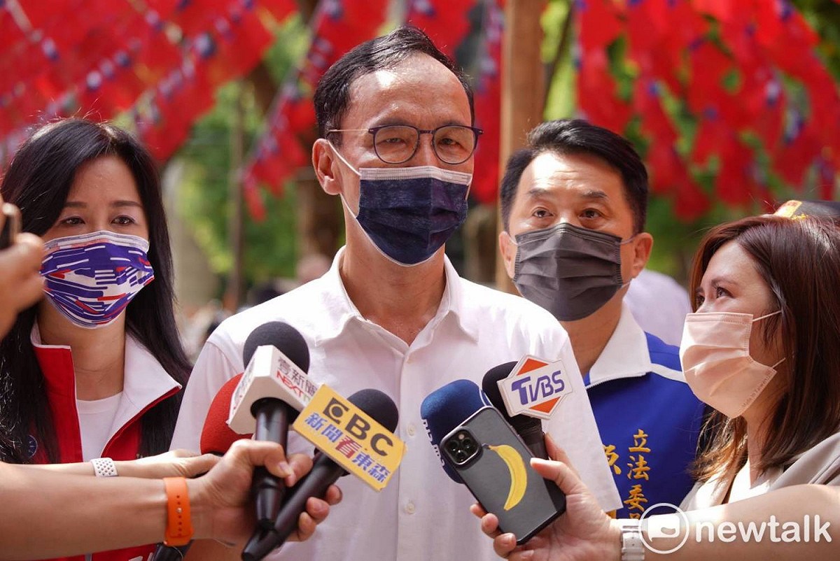 朱立倫表示，蔡英文跟民進黨搞台獨已經不是新聞，有時基於現實「快閃一下就跑」。 圖：林昀真/攝