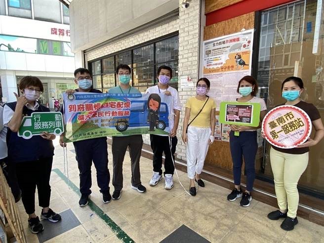 移民署以多國語言呼籲新住民朋友們共同防治非洲豬瘟入侵。 圖: 移民署/提供